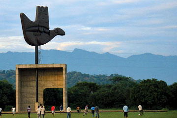 Hiring Taxi for Chandigarh with Amritsar